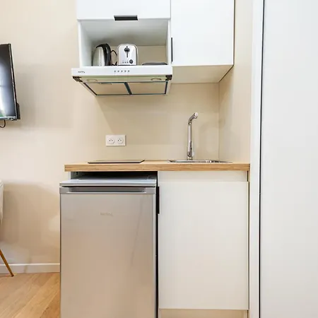 Charming Air-conditioned 파리