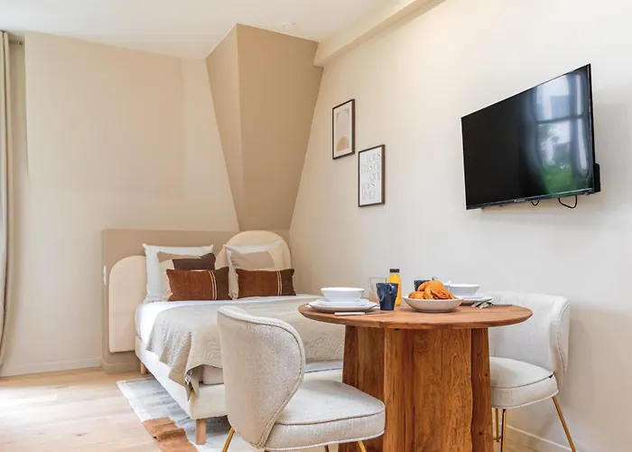 Charming Air-conditioned *